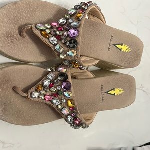 Volatile shoes
